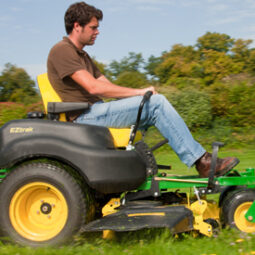 
										JOHN DEERE Z425 Serie EZtrack full									