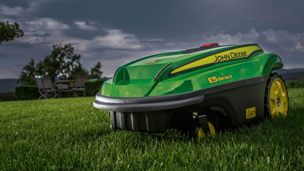 Robot cortacésped Tango E5 Serie II de John Deere